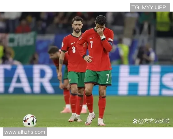 足球传奇人物回顾与分析 聚焦世界足坛的伟大球员与历史瞬间